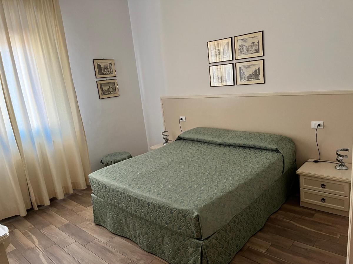 Guest House In Piazza 볼로냐 외부 사진