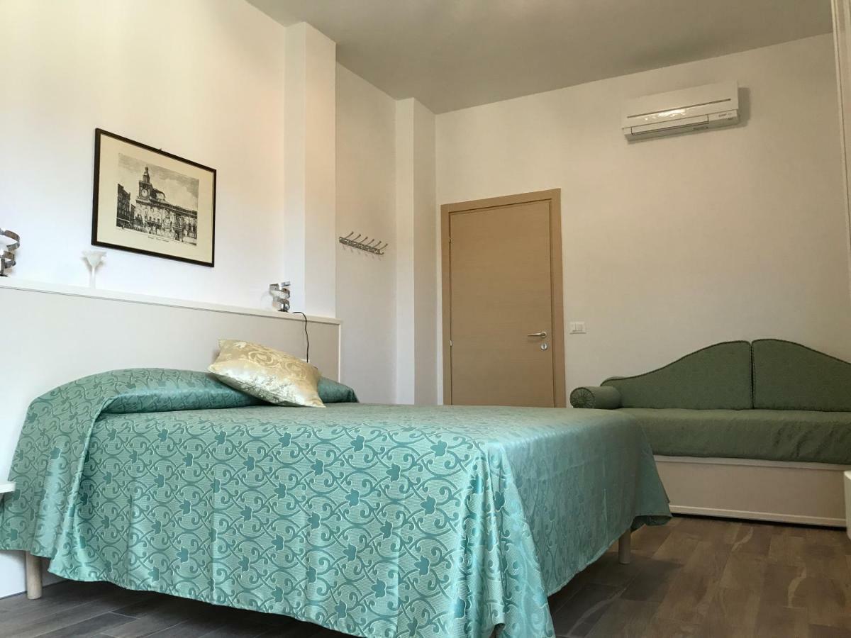 Guest House In Piazza 볼로냐 외부 사진